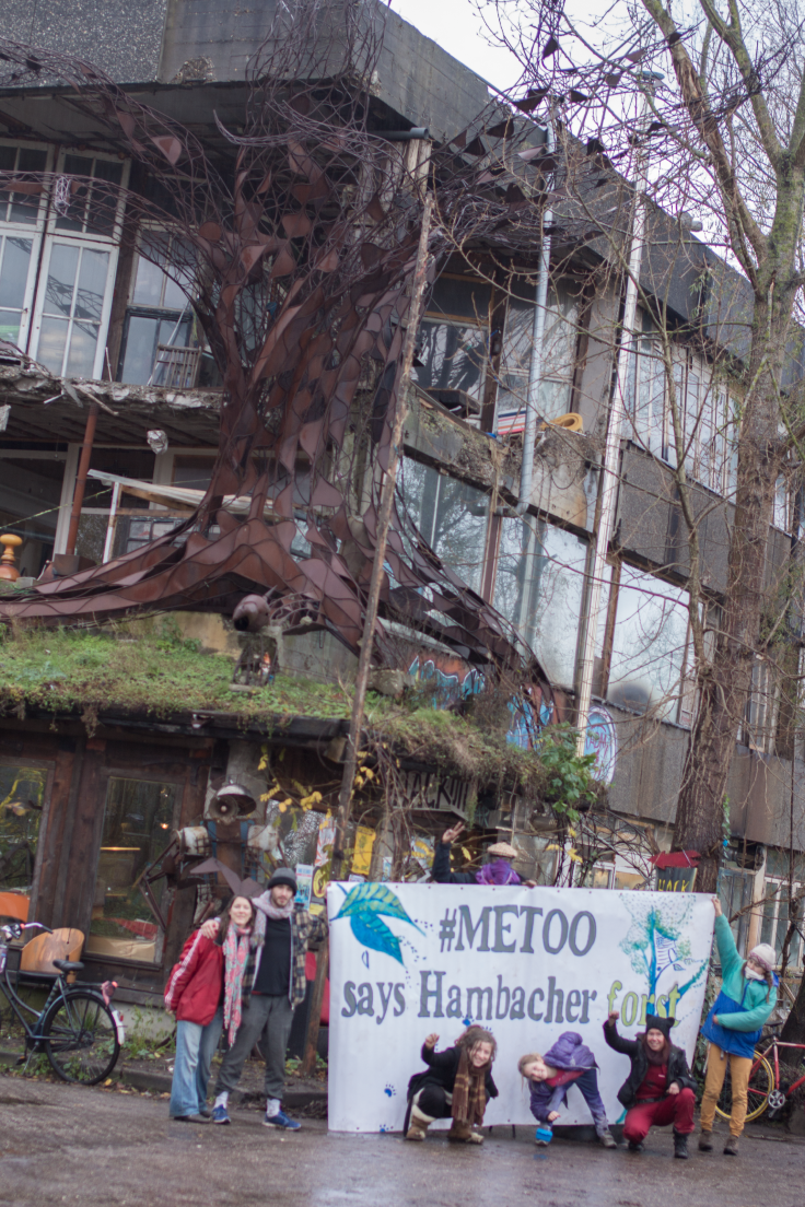  Solidarity Action : Hambi Forst photo @elffindepelffin 