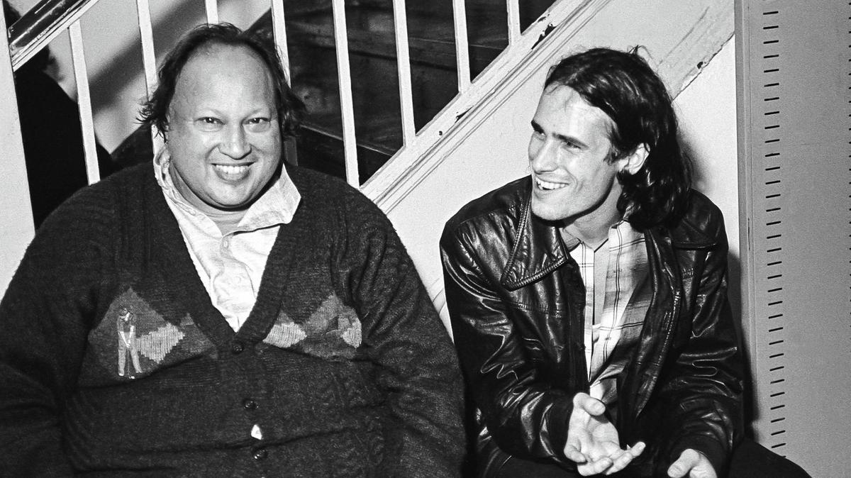 Source: https://www.thenational.ae/arts-culture/books/book-review-chronicling-the-life-of-the-brilliant-but-often-baffling-jeff-buckley-1.736177